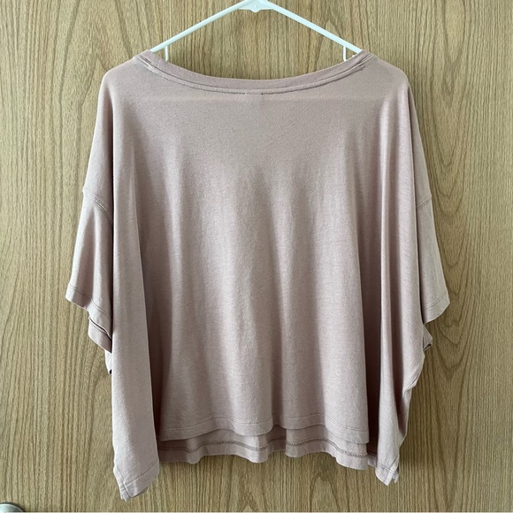 Old Navy Oversized Cropped Pocket T-Shirt in Mollusk - Picture 7 of 12